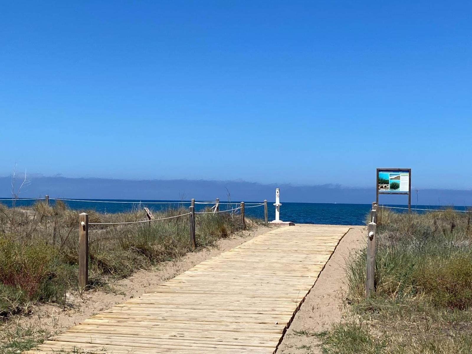Piso Nuevo Primera Linea A Pie De Playa Denia Exterior photo